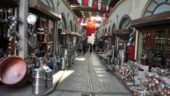 شارع بايزيد في اسطنبول هو شارع عريق جداً وموجود في مدينة اسطنبول التي تعتبر أكثر مكان مشهور في تركيا وأيضاً مشهورة بأنها تتضمن الكثير والكثير من المعالم السياحية المعروفة جداً على مستوى العالم