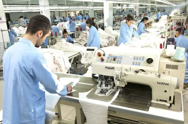 الفرق بين إذن العمل وإقامة العمل في تركيا